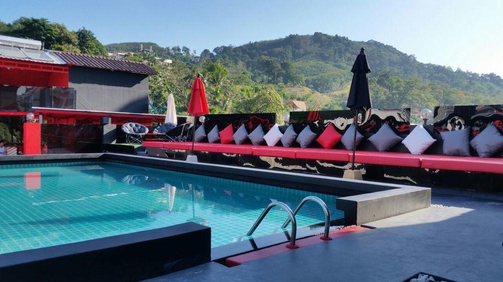 Sharaya Patong Hotel Bagian luar foto