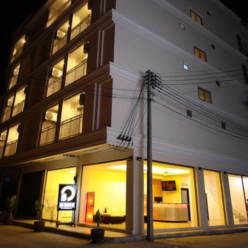 Sharaya Patong Hotel Bagian luar foto