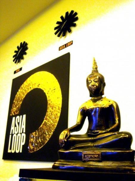 Sharaya Patong Hotel Bagian luar foto