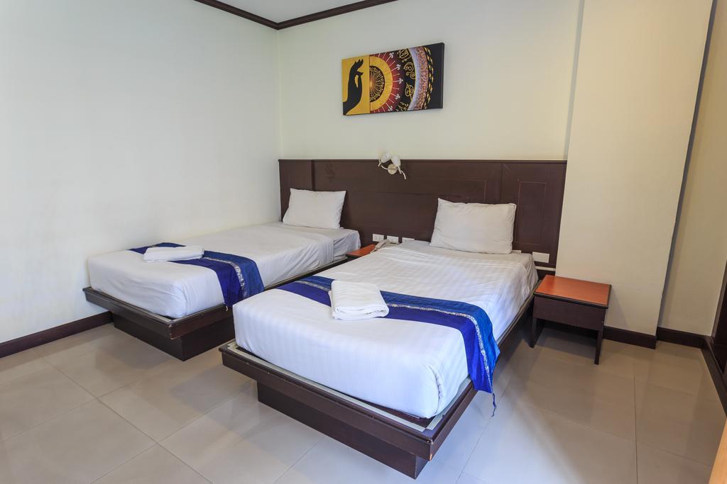 Sharaya Patong Hotel Bagian luar foto