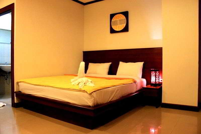 Sharaya Patong Hotel Bagian luar foto