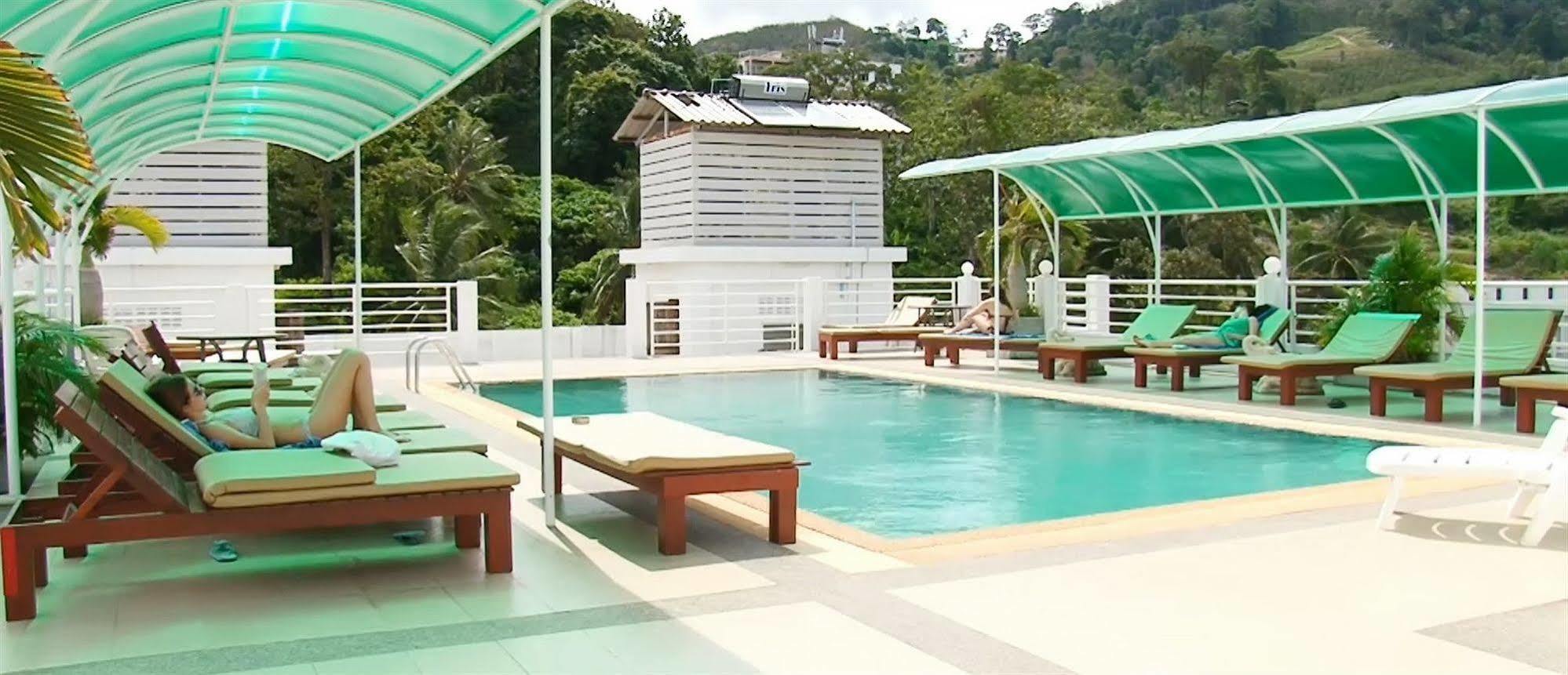 Sharaya Patong Hotel Bagian luar foto